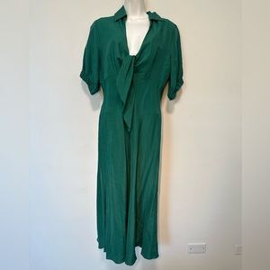 NWOT - ZARA - Emerald Green Dress with V-neck